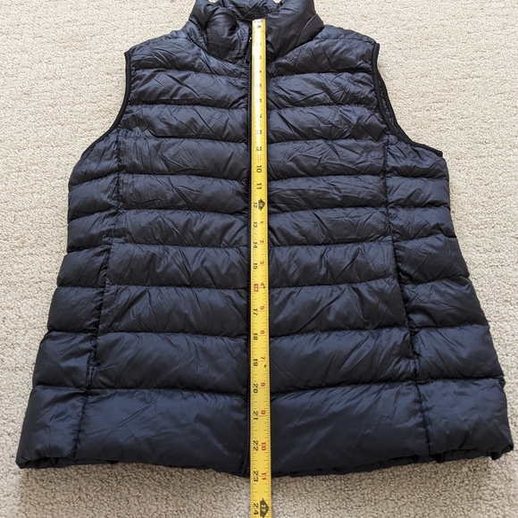 Uniqlo Ultra Light Packable Down Puffer Vest Women M Black Lightweight Full Zip - Picture 6 of 6
